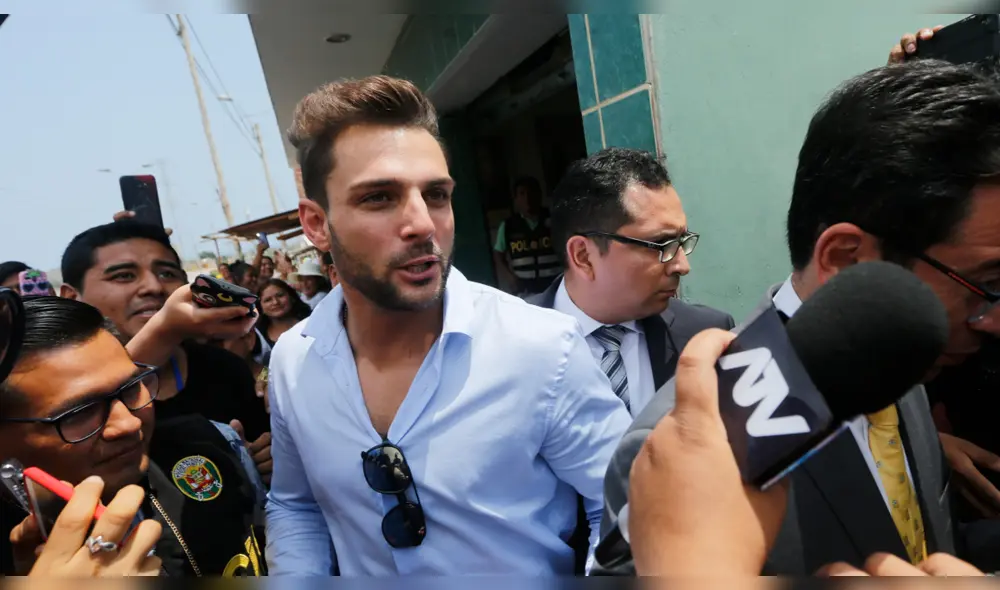 Nicola Porcella responde a crítica de exministra Ana Jara por mensaje machista a Karina Rivera