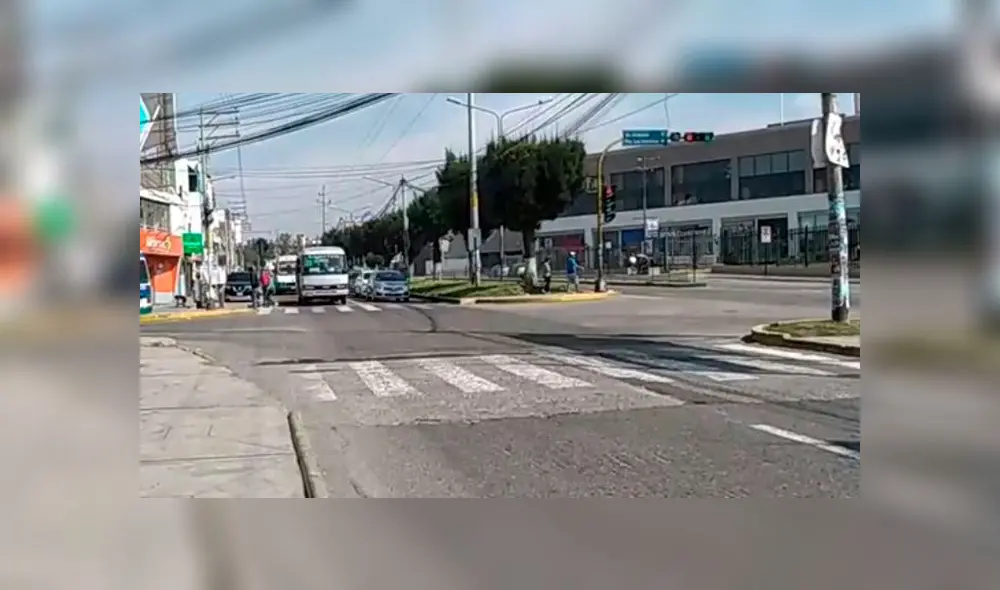 Menor fue atropellado a la altura del cruce peatonal en Cerro Colorado. Foto: Cortesía. Menor fue atropellado a la altura del cruce peatonal en Cerro Colorado. Foto: Cortesía.