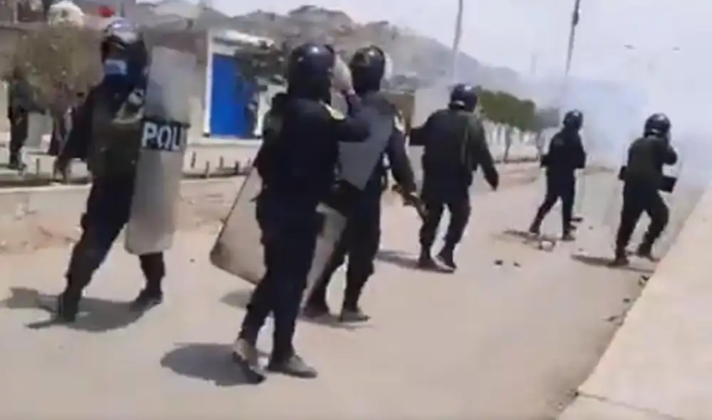 Mientras Gobierno investiga muerte de manifestante en La Libertad, grabaciones de manifestantes captaron a víctima herida. Foto: captura/Radio Mega TV Mientras Gobierno investiga muerte de manifestante en La Libertad, grabaciones de manifestantes captaron a víctima herida. Foto: captura/Radio Mega TV