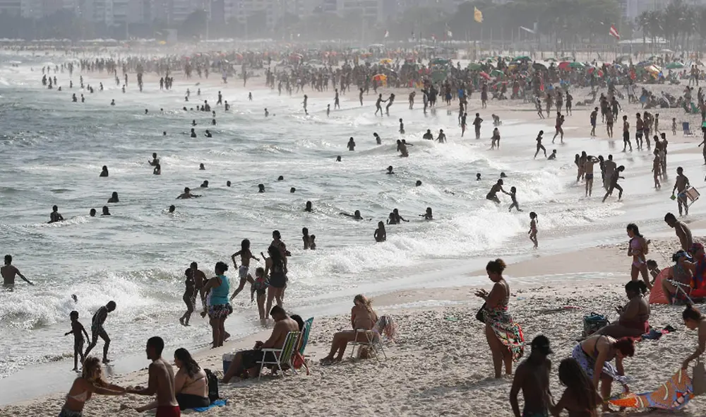 Alcalde indicó que "si se abre de manera irresponsable, podría ocasionar un aumento de cifras". Foto: referencial EFE Alcalde indicó que "si se abre de manera irresponsable, podría ocasionar un aumento de cifras". Foto: referencial EFE
