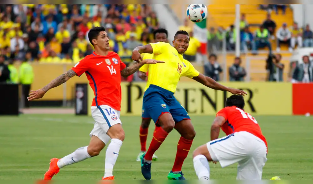 Chile vs Ecuador: la Roja venció 2-1 y se mete en zona de clasificación en las Eliminatorias. Chile vs Ecuador: la Roja venció 2-1 y se mete en zona de clasificación en las Eliminatorias.