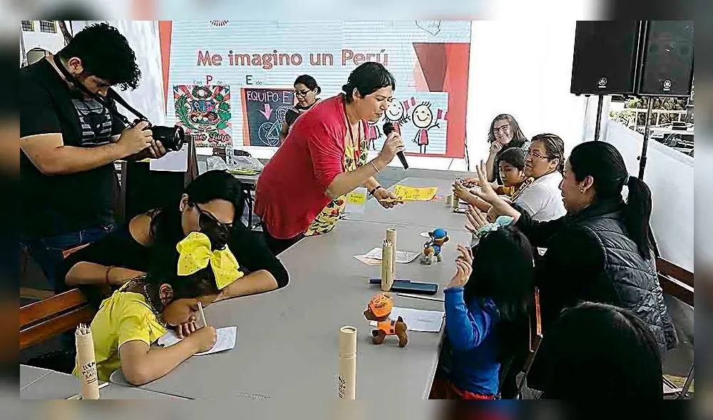 ejercicio. Taller se desarrolló en plaza de Yanahuara.