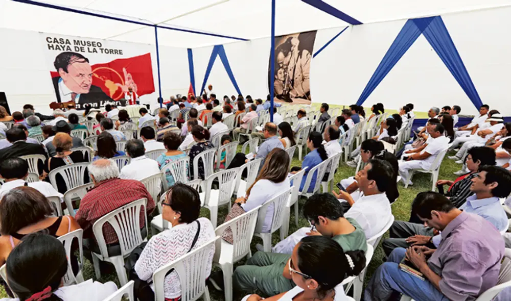 Memoria. Apristas recuerdan a su líder fundador y reconocen que dirigentes de hoy no supieron conectarse con la población. (Foto: Jorge Cerdán)