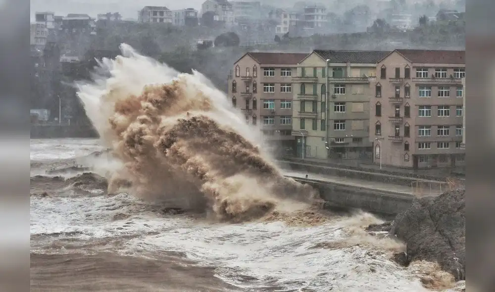 El tifón Lekima causa al menos 18 muertos y 14 desaparecidos en China. Foto: AFP. El tifón Lekima causa al menos 18 muertos y 14 desaparecidos en China. Foto: AFP.