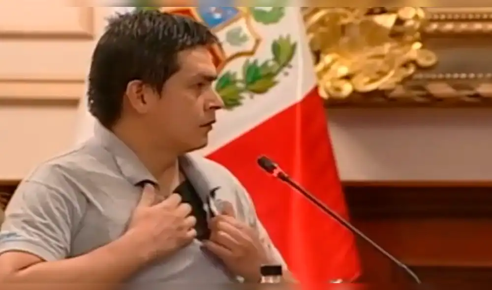 Jorge del Castillo discute con un efectivo Diviac y le ordena retirarse [VIDEO]