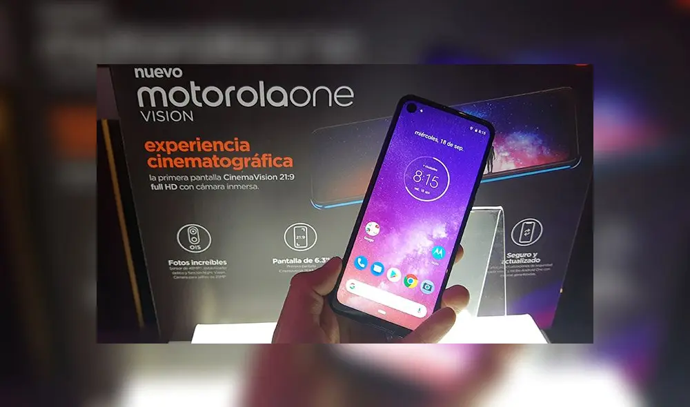 Desliza para conocer más detalles del Motorola One Vision. Foto: Daniel Robles.