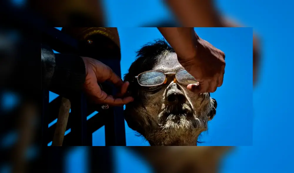 Los aldeanos de la tribu Toraja tienen la costumbre de sacar a los muertos de sus ataúdes para obtener buena fortuna. (Foto: Mediadrumimages)
