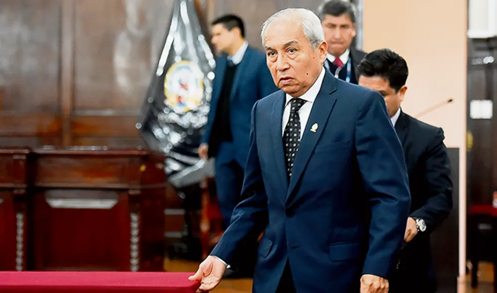 Sanción inminente. Pedro Gonzalo Chávarry busca evitar la suspensión, que sería el primer paso para su destitución.