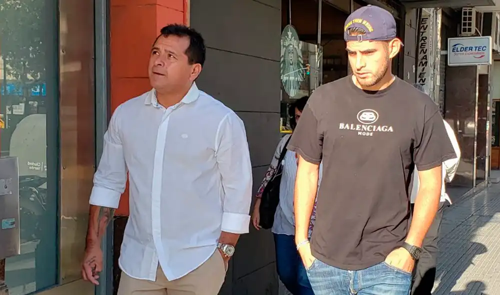 Carlos Zambrano pasó con éxito los exámenes médicos y firmará contrato por 3 temporadas con Boca Juniors. Carlos Zambrano pasó con éxito los exámenes médicos y firmará contrato por 3 temporadas con Boca Juniors.