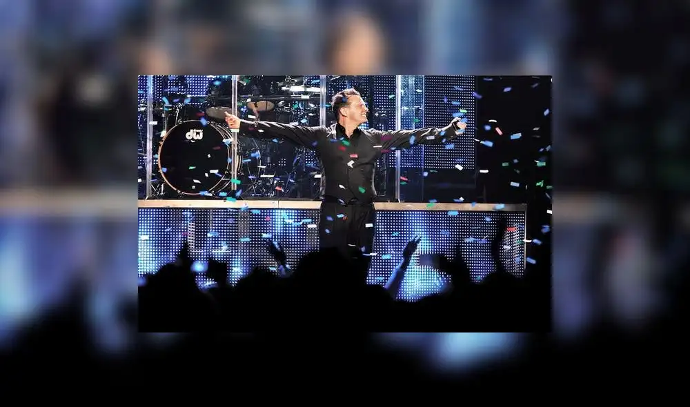 Luis Miguel durante su concierto en el Times Square Garden. (Foto: New York Times)