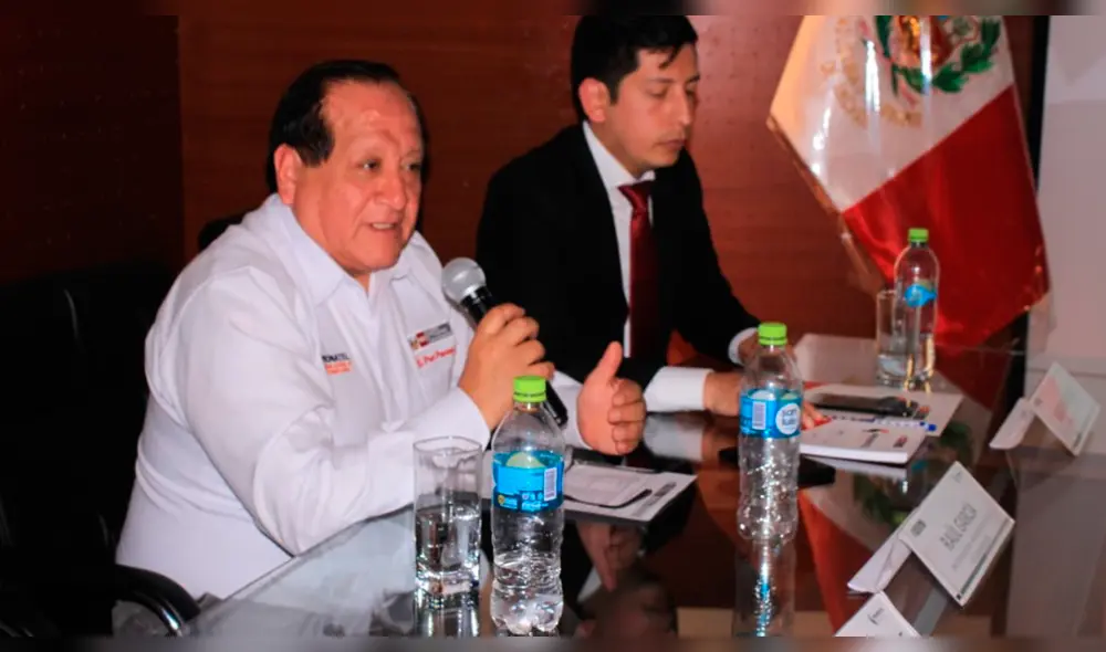 Compromiso de autoridades por lograr desarrollo. Compromiso de autoridades por lograr desarrollo.