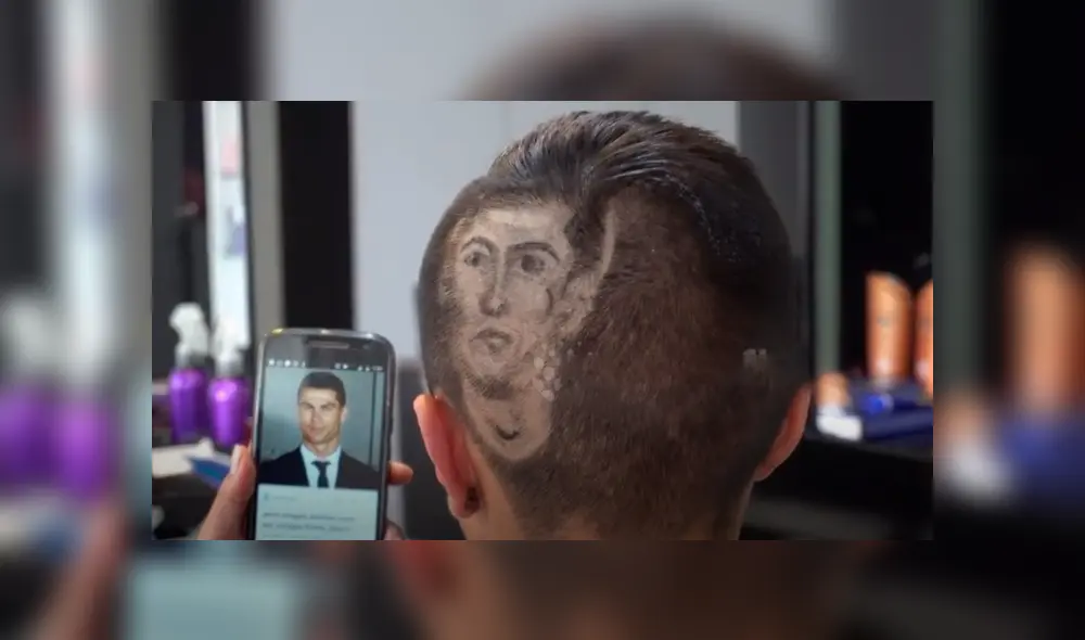 Barbero inexperto hace corte con el rostro de Cristiano Ronaldo y todo sale mal. Barbero inexperto hace corte con el rostro de Cristiano Ronaldo y todo sale mal.