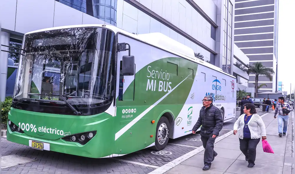 Los buses verdes llegaron al Perú Los buses verdes llegaron al Perú