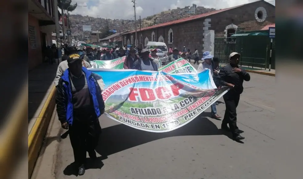 Protesta de agricultores en Puno. Foto: Kléber Sánchez/URPI Protesta de agricultores en Puno. Foto: Kléber Sánchez/URPI