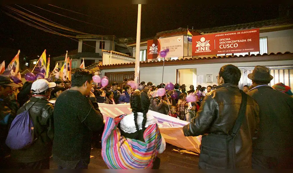 FUERA DE CARRERA. JEE sacó de elecciones a candidatos. FUERA DE CARRERA. JEE sacó de elecciones a candidatos.