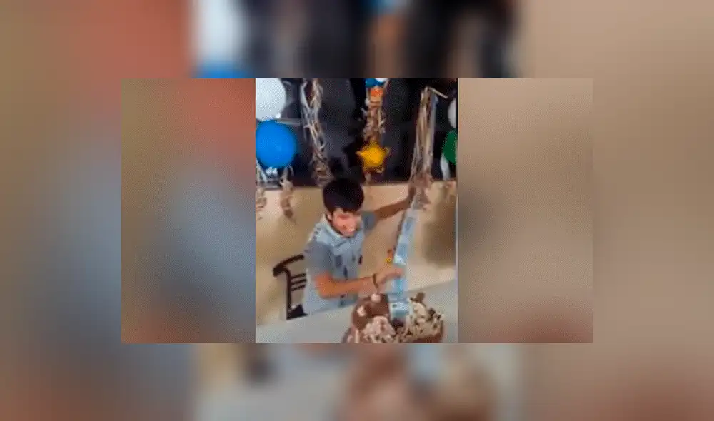 Facebook viral: Cumpleañero corta su torta y descubre el regalo escondido en su interior 