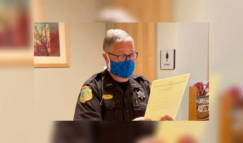 El policía señaló que el mensaje fue una amenaza. (Foto: Facebook)