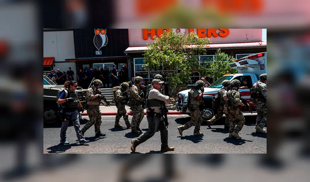 Policía de El Paso reporta que son varios atacantes quienes perpetraron tiroteo en centro comercial de Texas. Foto: AFP Policía de El Paso reporta que son varios atacantes quienes perpetraron tiroteo en centro comercial de Texas. Foto: AFP