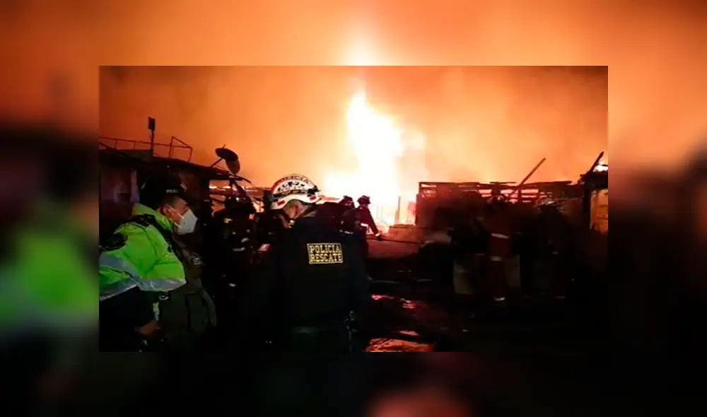 Viviendas quedaron destruidas tras incendio en jirón Callao. Foto: Captura RTV Viviendas quedaron destruidas tras incendio en jirón Callao. Foto: Captura RTV