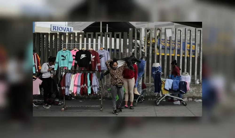 Ambulantes también retornan en La Victoria. Créditos: John Reyes / La República