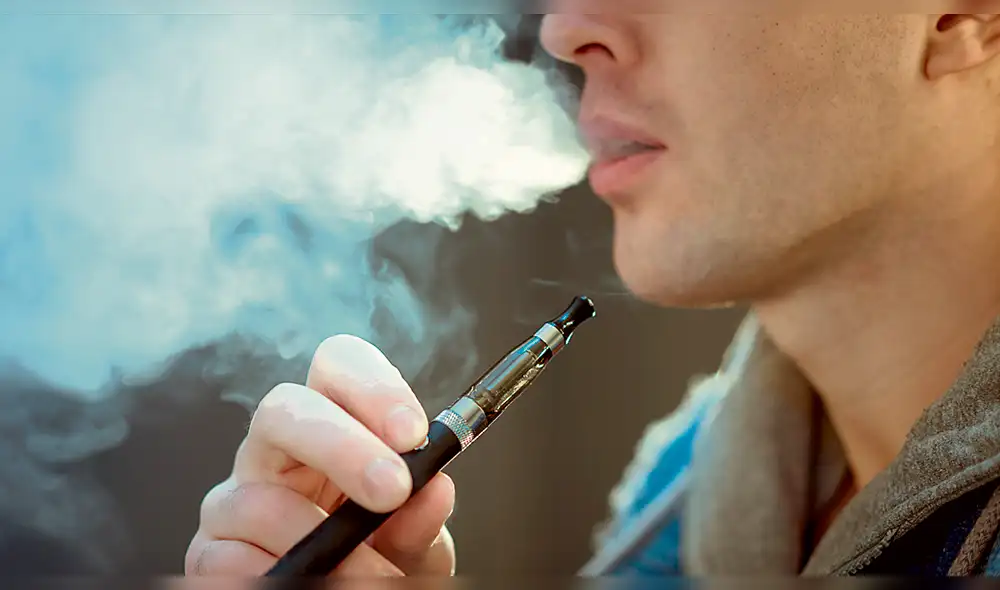 Proyecto del fujimorismo permitiría fumar en locales públicos, alerta Colat Proyecto del fujimorismo permitiría fumar en locales públicos, alerta Colat