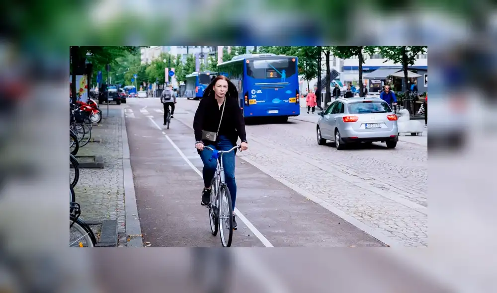 Lahti, ciudad de Finlandia premia a los habitantes voluntarios que cambien el vehículo por la bicicleta. Foto: AFP Lahti, ciudad de Finlandia premia a los habitantes voluntarios que cambien el vehículo por la bicicleta. Foto: AFP
