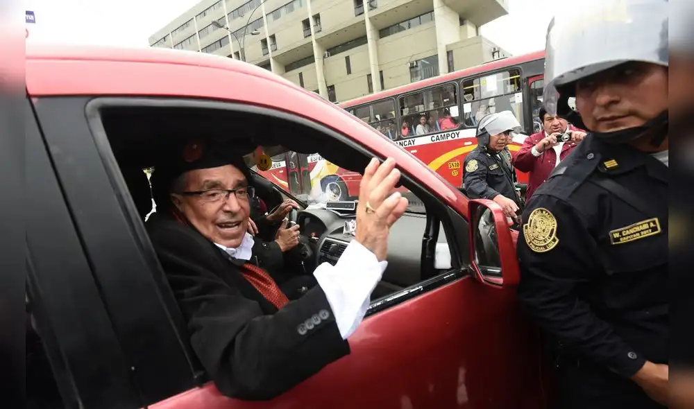 Fujimorismo protege a Donayre y devuelve su caso al Poder Judicial Fujimorismo protege a Donayre y devuelve su caso al Poder Judicial