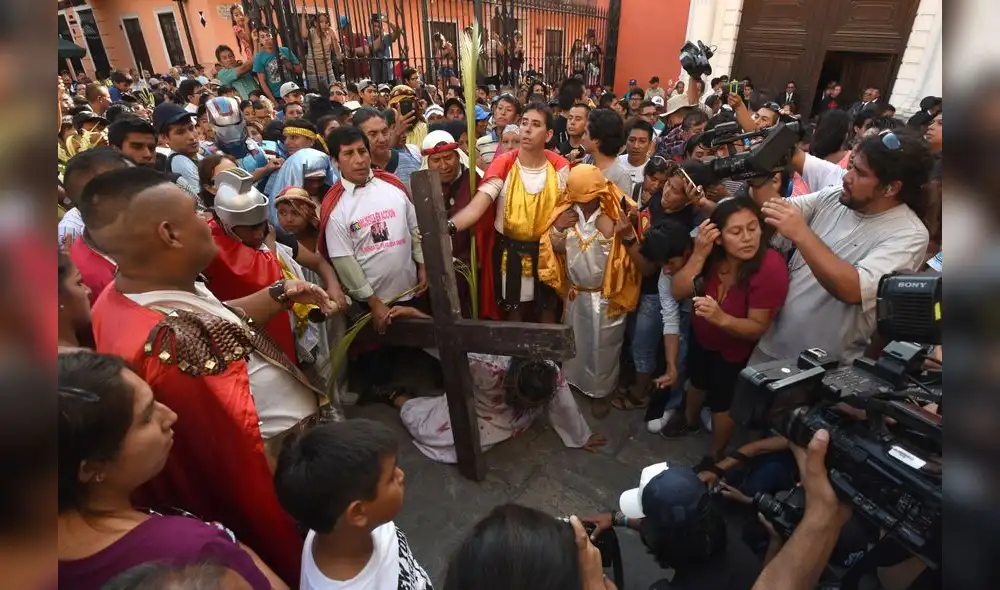 Viernes Santo con fervor en las regiones golpeadas por El Niño Viernes Santo con fervor en las regiones golpeadas por El Niño