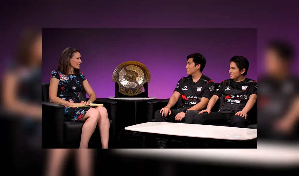 Scofield y Stinger entrevistados por Kaci.