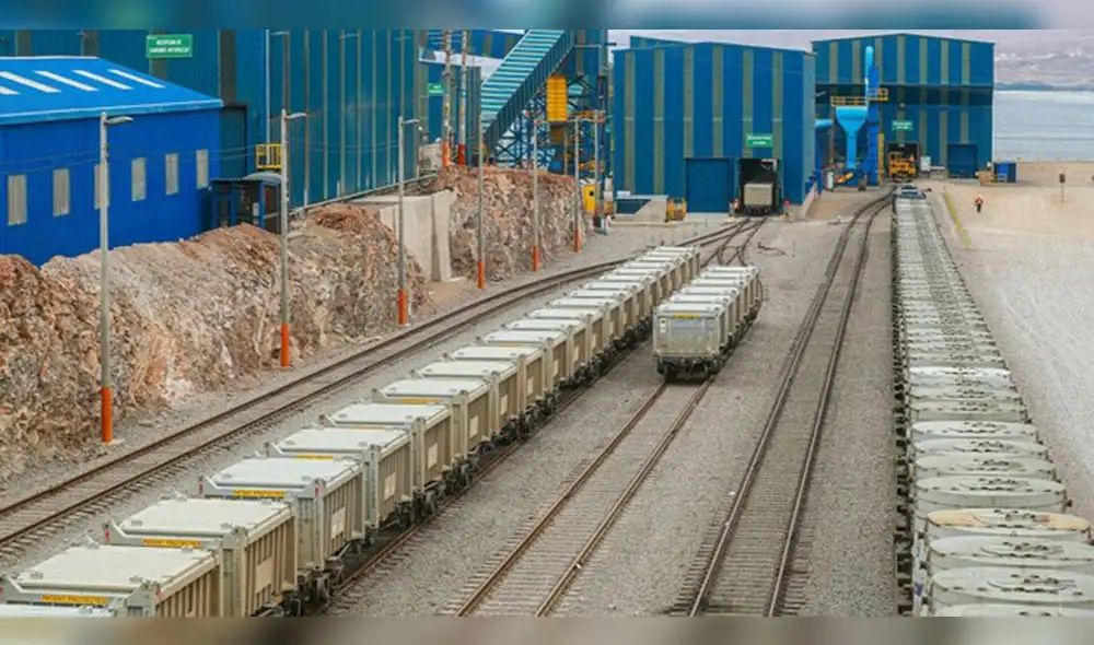 Los trabajos en el puerto de Matarani han generado la creación de 800 puestos de trabajo. Foto: MTC.