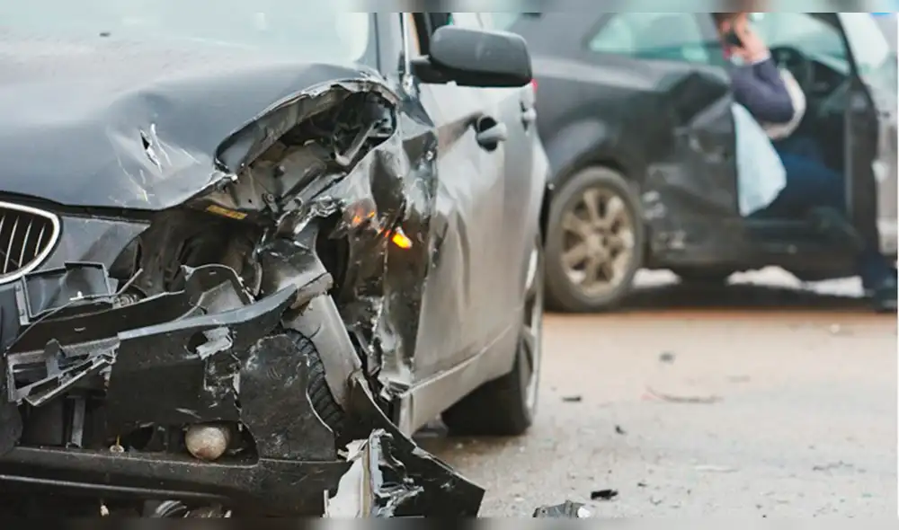 Joven muere al ser atropellado por dos vehículos 