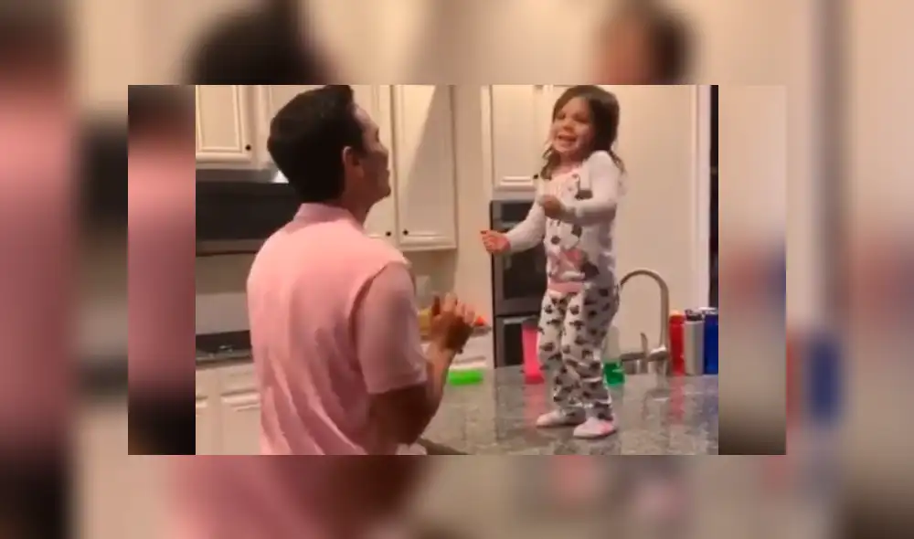 Facebook viral: madre vuelve a casa y ve a su esposo e hija en una enternecedora escena [VIDEO]