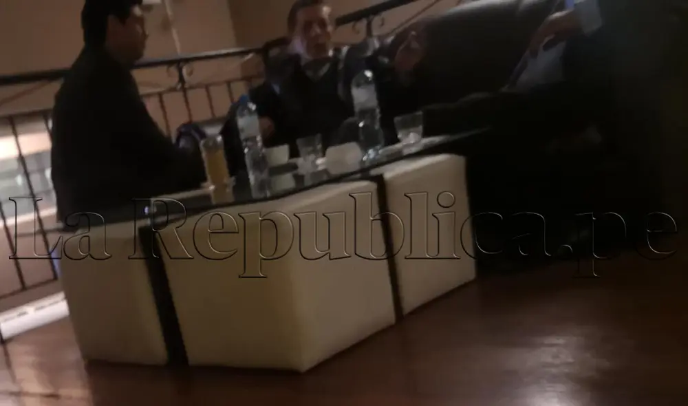 Revelan imágenes inéditas de César Villanueva reunido con fiscales detenidos [FOTOS]