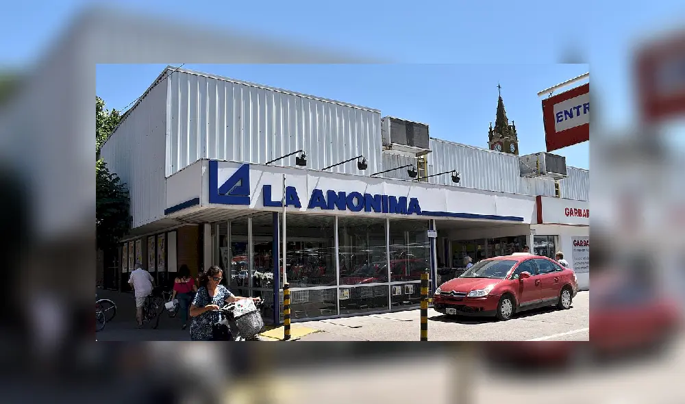El vecino denunció a la cadena de supermercados por atentar contra la salud de los clientes. (Foto: El Litoral)