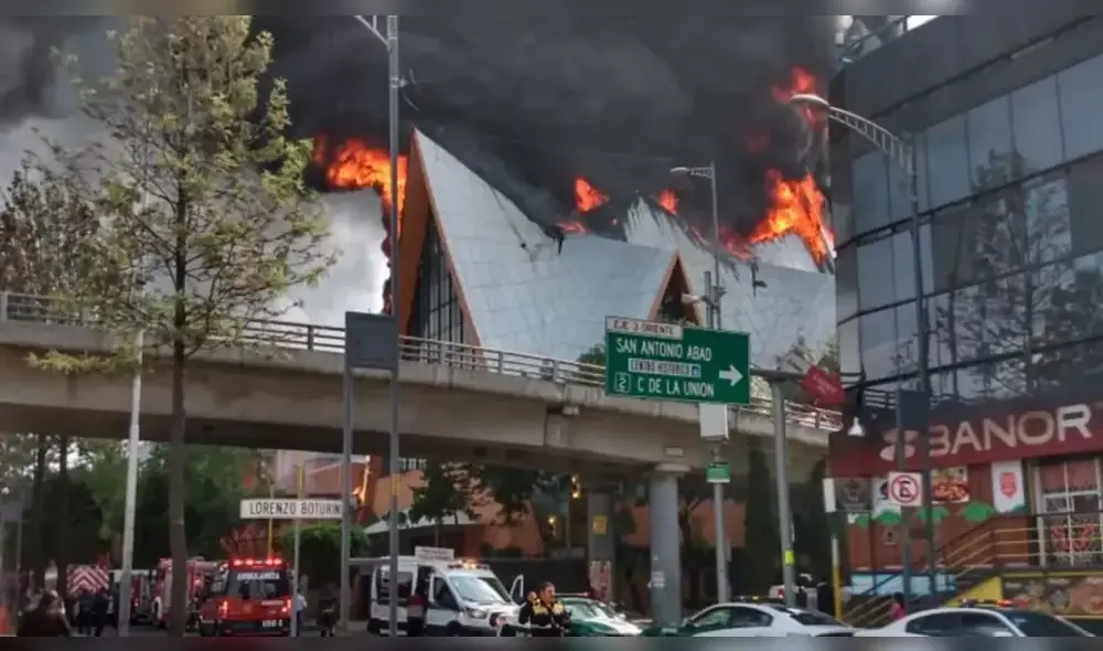 El recinto católico se encontraba en remodelación según los testigos del siniestro. (Foto: Internet)