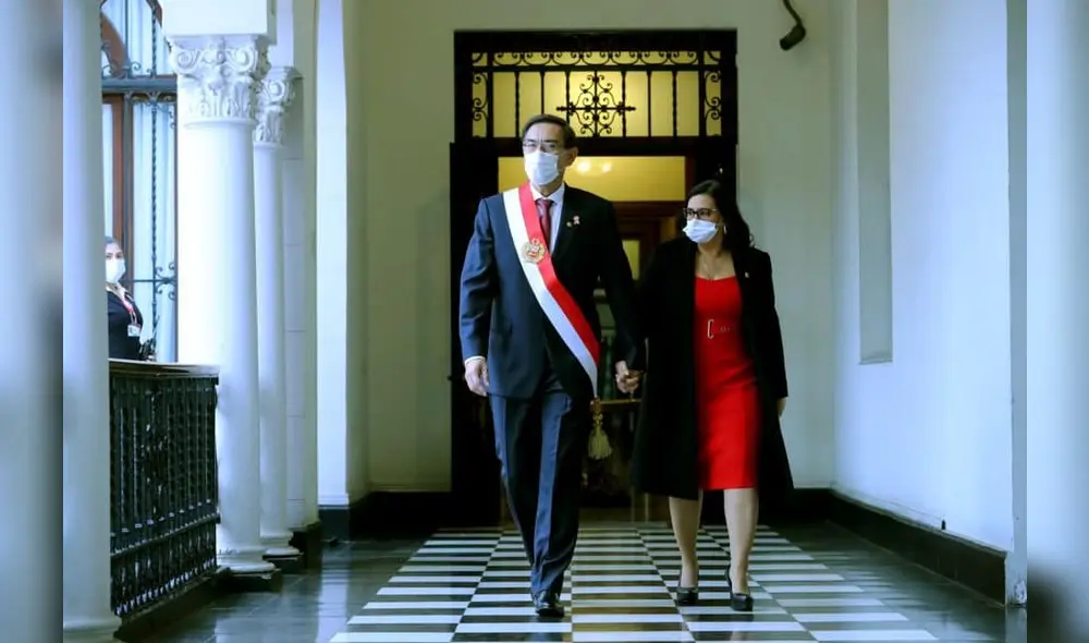 Martín Vizacrra y la primera dama Maribel Díaz Cabello en el interior de Palacio de Gobierno. Foto: Presidencia.