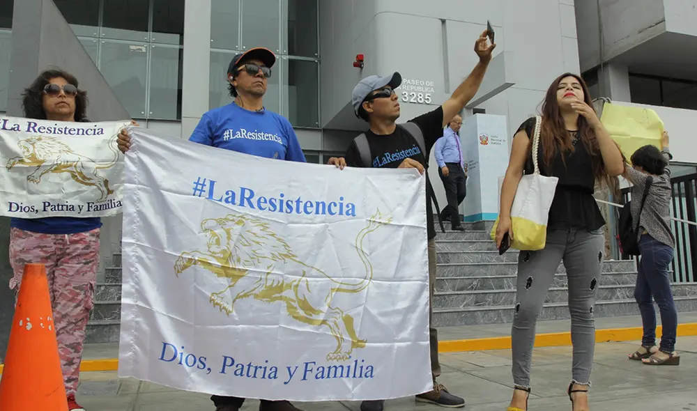 Rosa Bartra: la califican de “corrupta y sinvergüenza” en mercado [VIDEO]