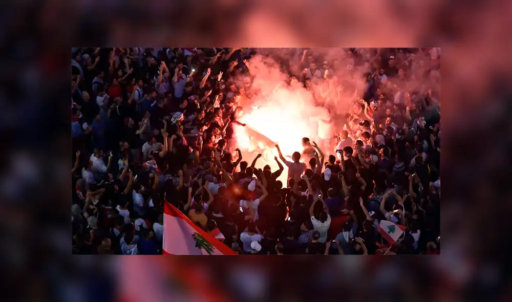 Seis dólares para hablar por WhatsApp: el nuevo impuesto que desató las protestas y el caos en Líbano [VIDEO]