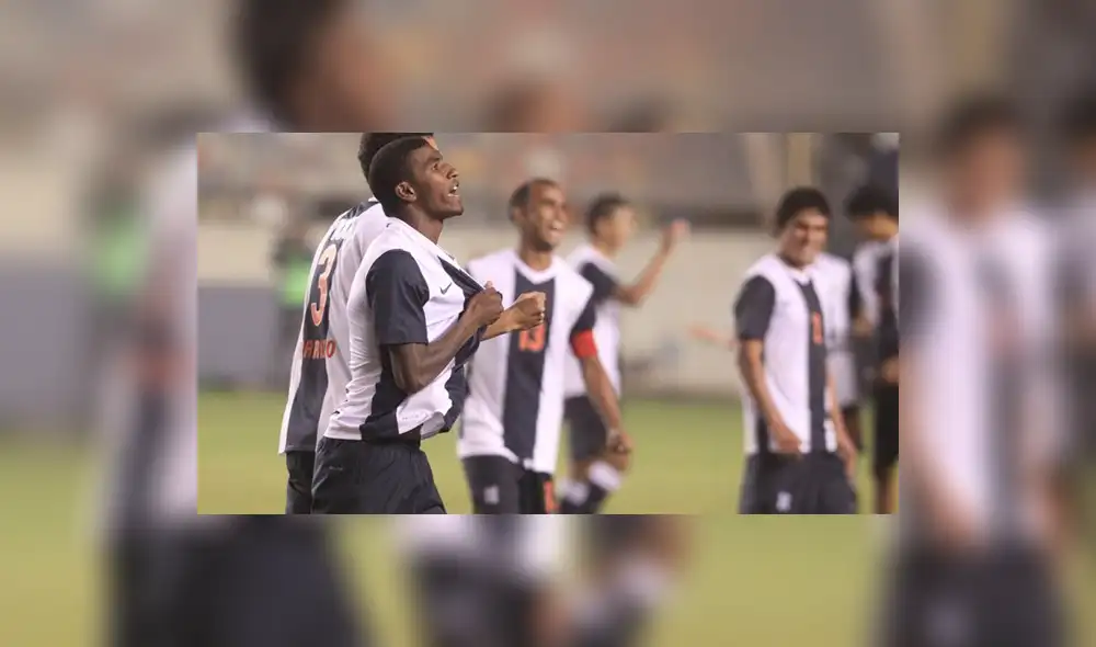 Carlos Ascues cerca de Alianza Lima