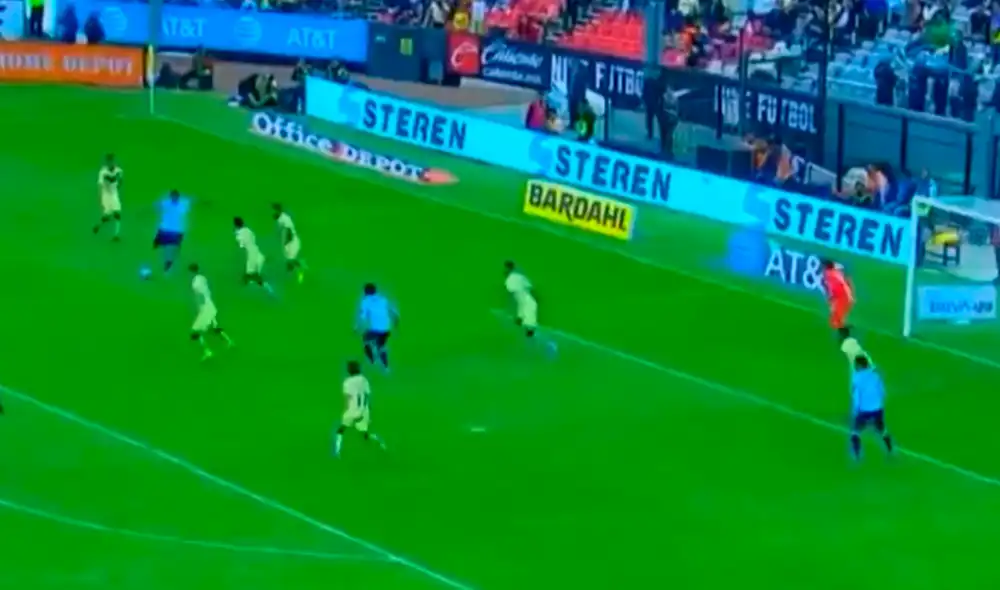 Guillermo 'Memo' Ochoa se lució con atajada frente al Pachuca por la fecha 7 del Apertura de la Liga MX. Guillermo 'Memo' Ochoa se lució con atajada frente al Pachuca por la fecha 7 del Apertura de la Liga MX.