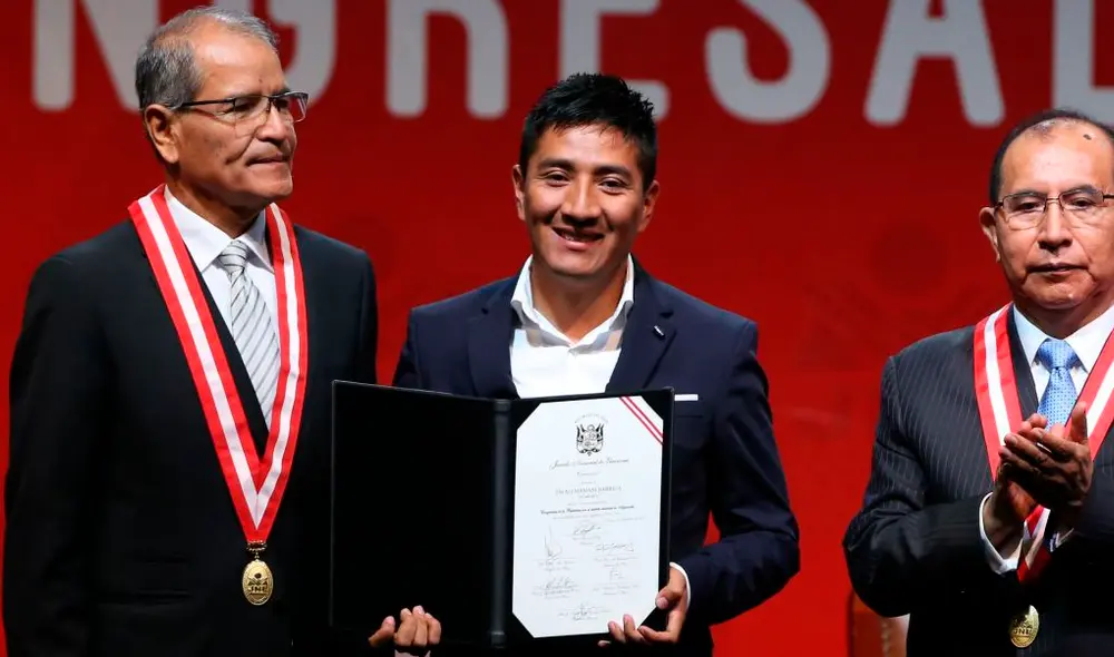 Jim Mamani Barriga es parte del grupo que buscaba separarse de la bancada UPP. Foto: Andina. Jim Mamani Barriga es parte del grupo que buscaba separarse de la bancada UPP. Foto: Andina.