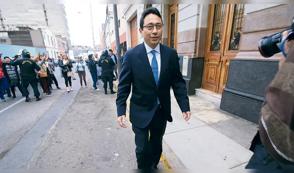 Denuncian que el Congreso favoreció a abogado Abanto Denuncian que el Congreso favoreció a abogado Abanto