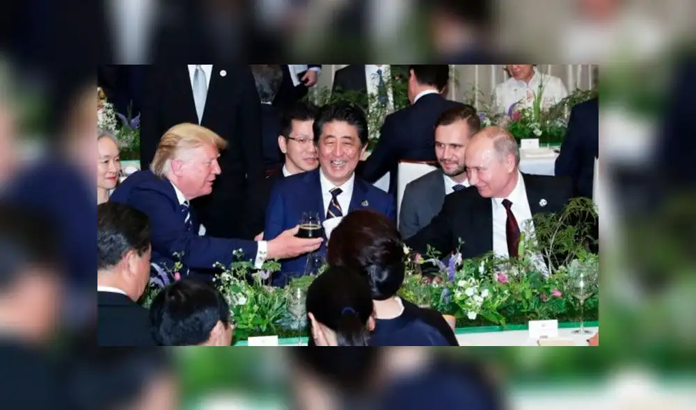 El presidente de Rusia, Vladímir Putin brinda con su homólogo estadounidense Donald Trump durante cena del G20. Foto: Reuters. El presidente de Rusia, Vladímir Putin brinda con su homólogo estadounidense Donald Trump durante cena del G20. Foto: Reuters.