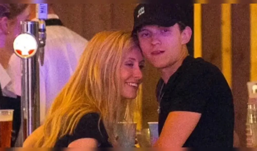 ¡Tom Holland enamorado! Spider-Man y mujer captados en comprometedora escena ¡Tom Holland enamorado! Spider-Man y mujer captados en comprometedora escena