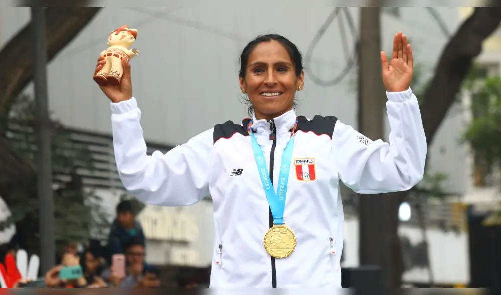 Gladys Tejeda perdió una carrera y cocina para su madre por no tener zapatillas [VIDEO]