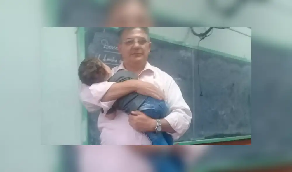 Facebook viral: profesor que dictó clases cargando al bebé de una alumna es admirado en redes [FOTOS]