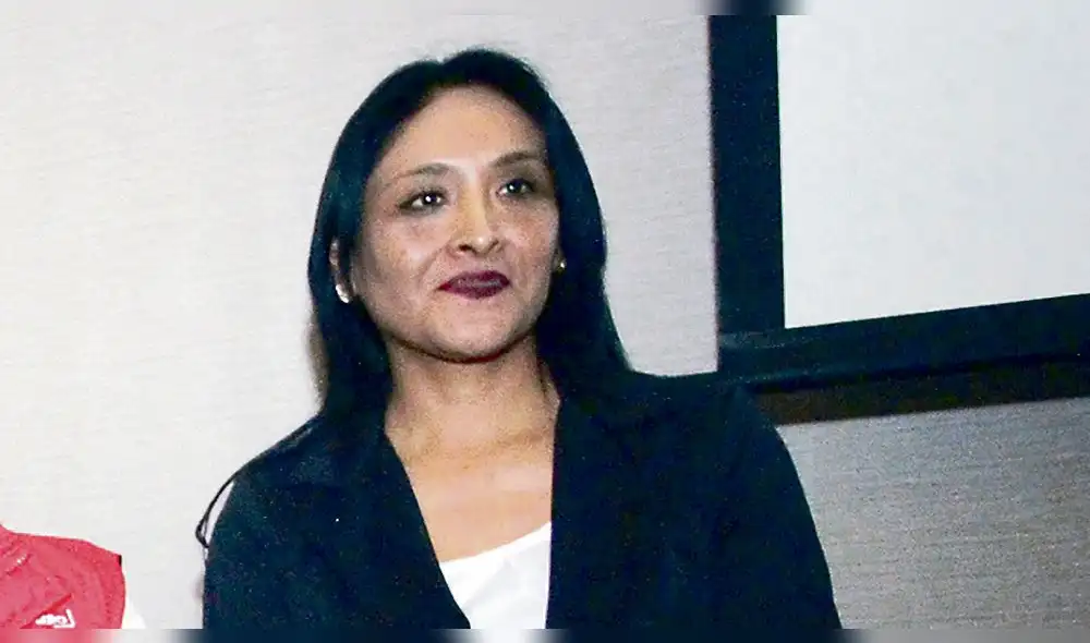 Cristina Paco renunció. Cristina Paco renunció.