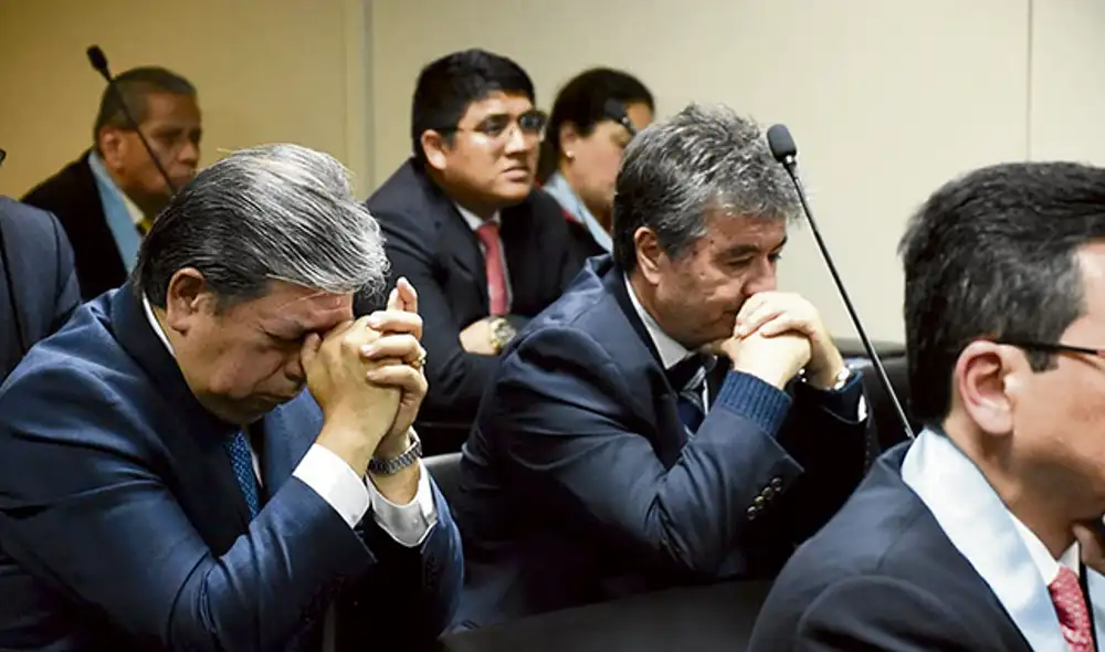 Inmediato. Fernando Cantuarias, Weyden García y Franz Kundmüller fueron detenidos en la sala. (Foto: Poder Judicial)
