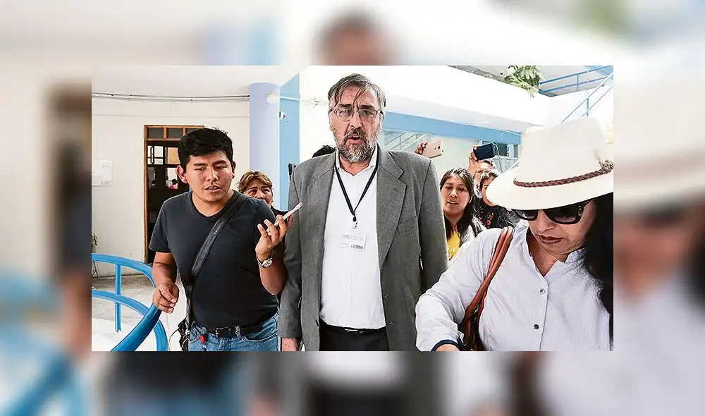 Molesto. Viceministro llamó irresponsable a Sandro Espinoza.
