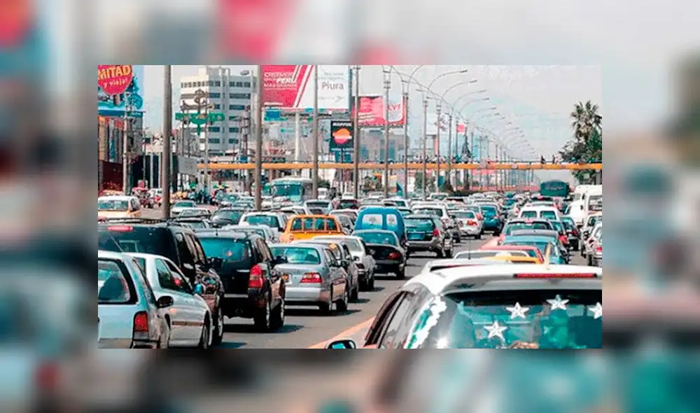 Vehículos con licencia para circular podrán ser detectados por el cintillo amarillo en su placa, asegura la titular de la ATU. Vehículos con licencia para circular podrán ser detectados por el cintillo amarillo en su placa, asegura la titular de la ATU.
